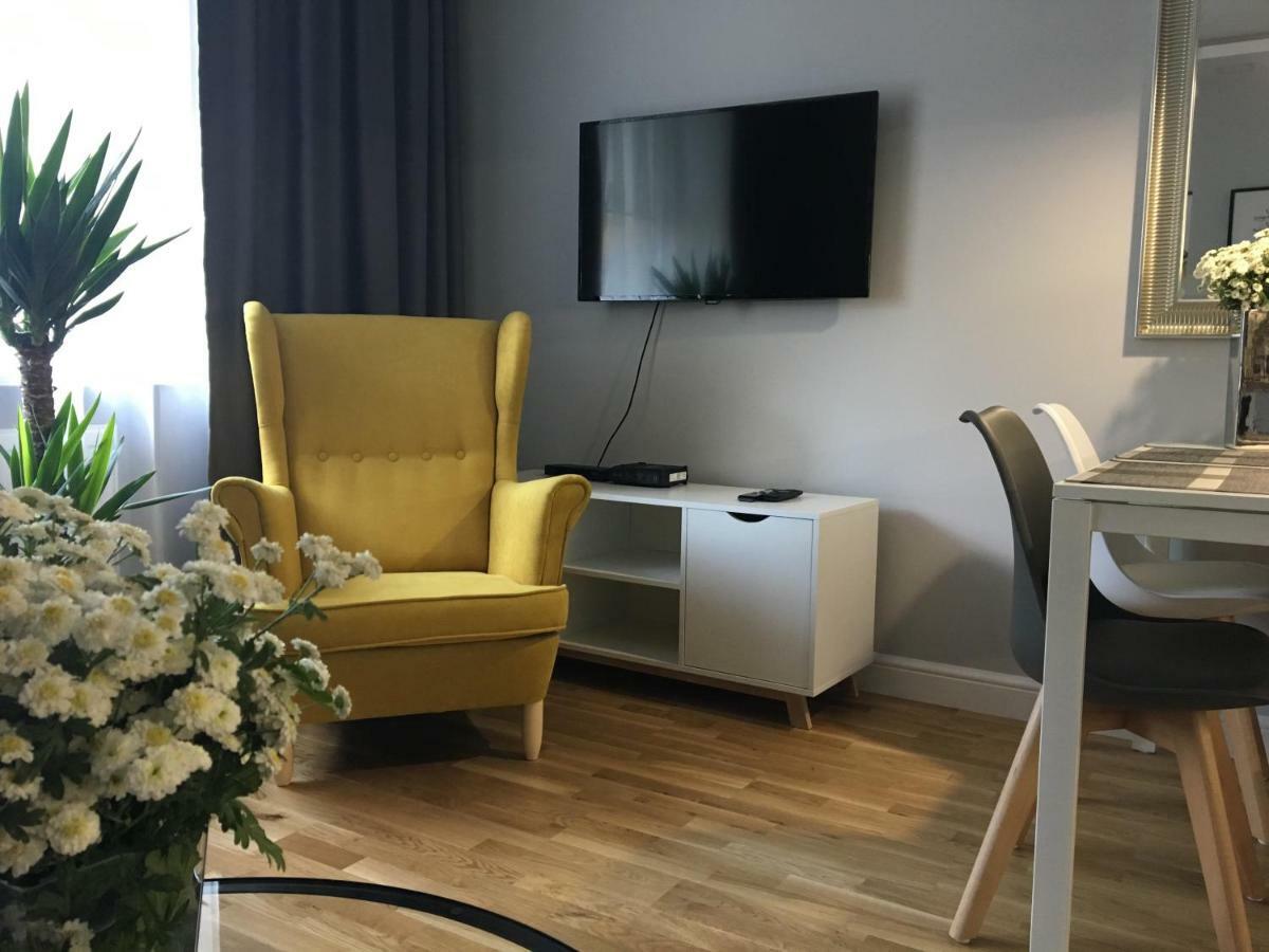Family & Business Elegant Apartments Ul Astronautow Centrum Downtown - 3 Bedroom, Parking Kielce Exterior photo